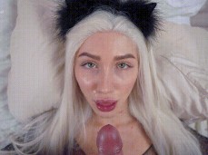 Emilia Bunny gif