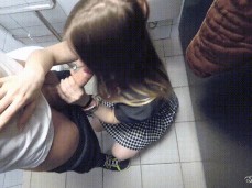 Szopás a toiletten gif